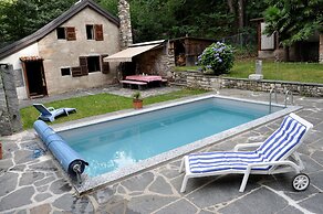 Typical, Romantic Tessiner Cottage