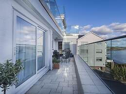 2 Hamstone Court