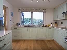 2 Hamstone Court
