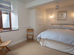 2 Armada House