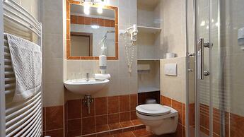 Balaton Colors Beach Hotel