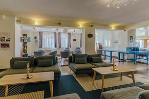 Balaton Colors Beach Hotel