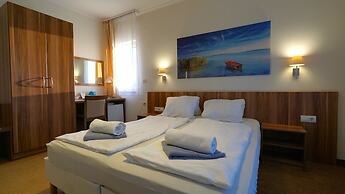 Balaton Colors Beach Hotel
