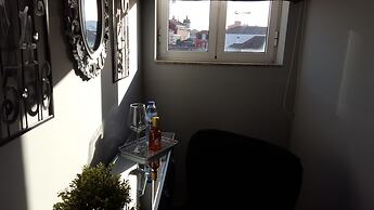 Cool Guesthouse