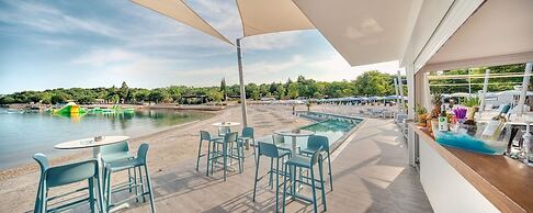 Mobilhome Victoria Camping Lanterna