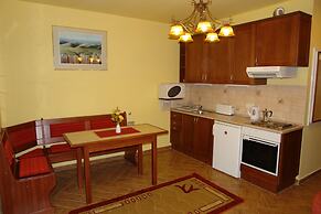 HoldLux Apartmanok