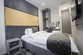 42 Apart-hotel