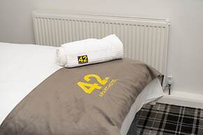 42 Apart-hotel