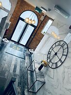 42 Apart-hotel