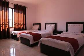 Weekend Hotel