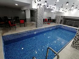 Weekend Hotel