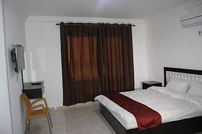 Weekend Hotel