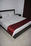 Weekend Hotel