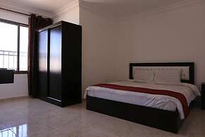 Weekend Hotel