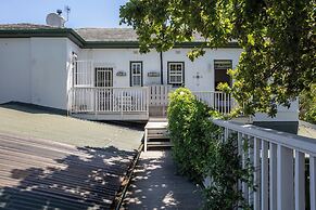 Sandown Lodge
