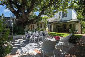 Sandown Lodge