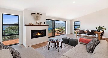 Newly Built Luxe House with Magnificent View