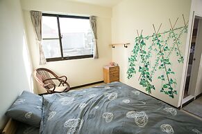 Tree House Café & Homestay