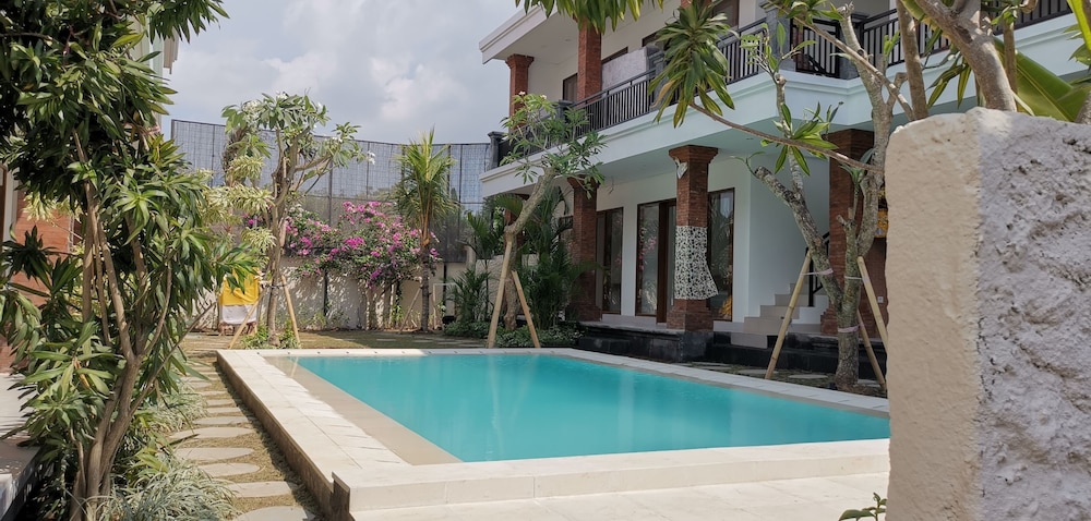 Santi HomeStay