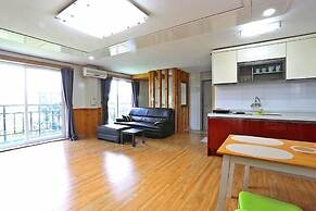 Munmoon House