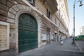 Roma Station House