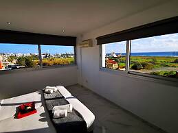 Nissi Adonis Suites