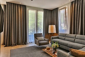 Avanti Hotel & Spa