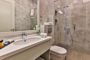 Avanti Hotel & Spa