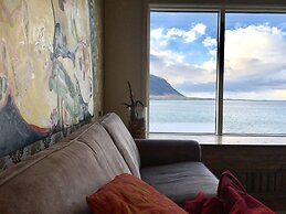 The Crib Rocks