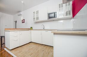 Crown Apartment