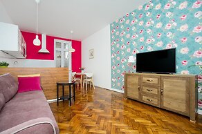 Crown Apartment