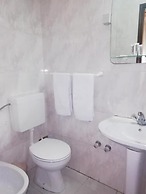 Apolo Guesthouse
