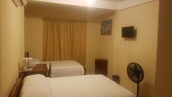 Pal's on the Beach - A Gold Standard Hotel