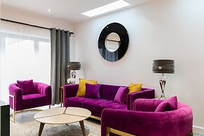 Cromwell Road Apartments