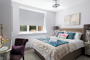 Cromwell Road Apartments