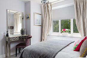 Cromwell Road Apartments