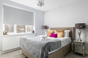Cromwell Road Apartments