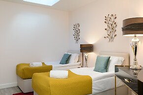 Cromwell Road Apartments