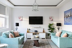 Cromwell Road Apartments