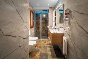 Marcus Suite