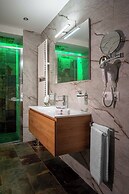 Marcus Suite
