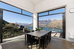 Modern Alpine Living with Spectacular View