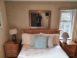 Halfway House Inn
