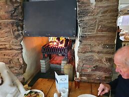 Halfway House Inn