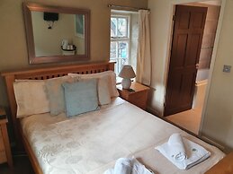 Halfway House Inn