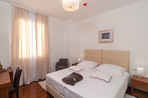 Luxury Rooms near Beach