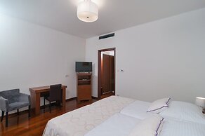 Luxury Rooms near Beach