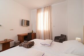 Luxury Rooms near Beach