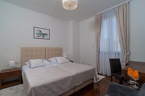 Luxury Rooms near Beach 1