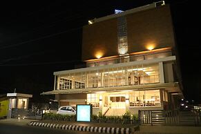 Cosmique Clarks Inn Suites , Goa
